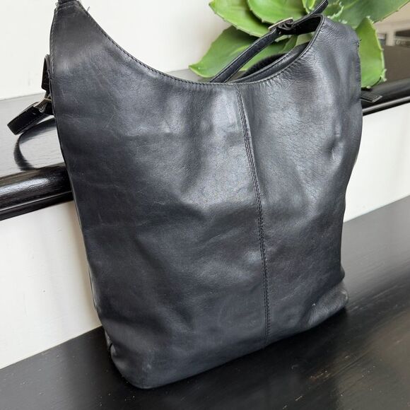 Genuine Leather Minimalist Shoulder Bag Soft Luxurious Adjustable Buckle Straps - Picture 9 of 12